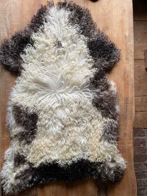 Tibetan sheepskin (exclusive)