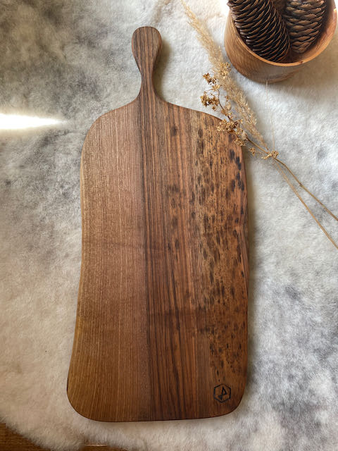 Tapas/ cutting board in walnut wood