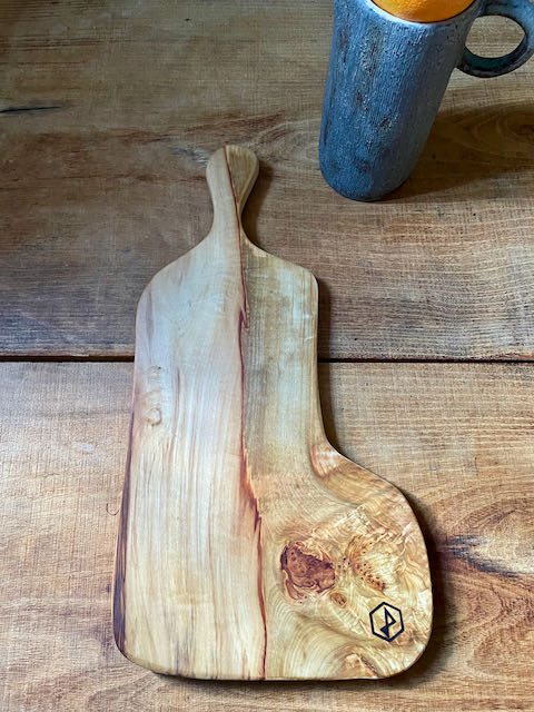 Serving board in fired wild chestnut