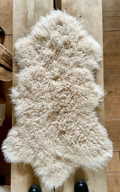 Tibetaans beige schapenvacht