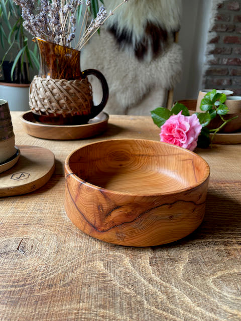 Bowl in yew wood