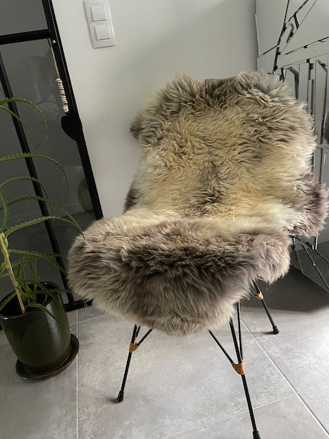 Beige/ taupe schapenvacht