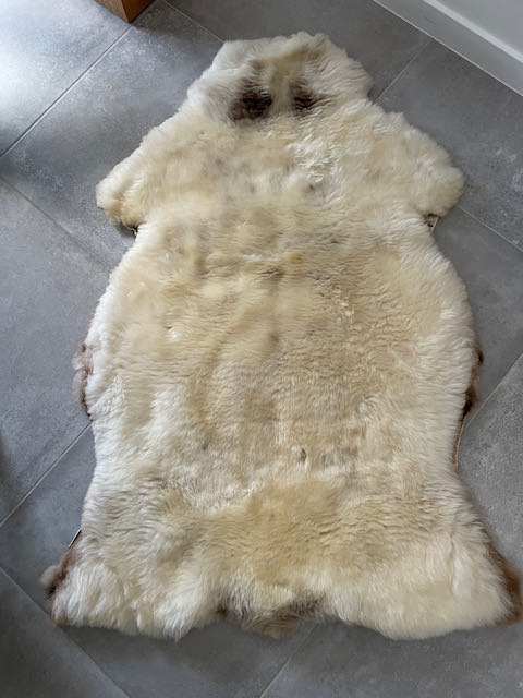 Creme kleurig XL schapenvacht