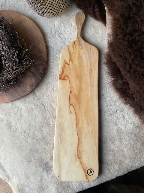 Tapas/ snijplank in gevuurde wilde kastanje