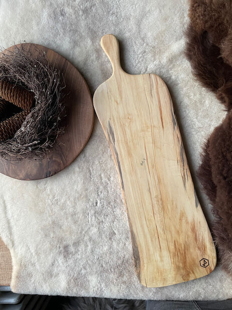 Tapas/ snijplank in gevuurde wilde kastanje