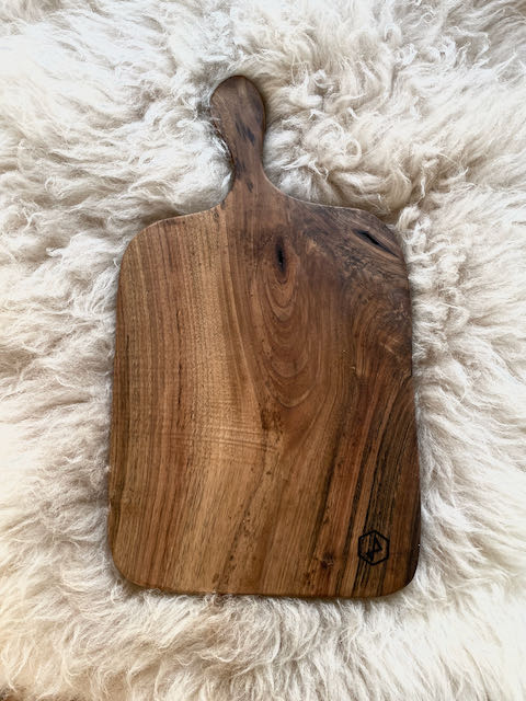 Tapas/ snijplank in notelaarhout