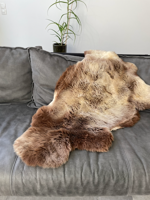 Large bruin/ beige schapenvacht