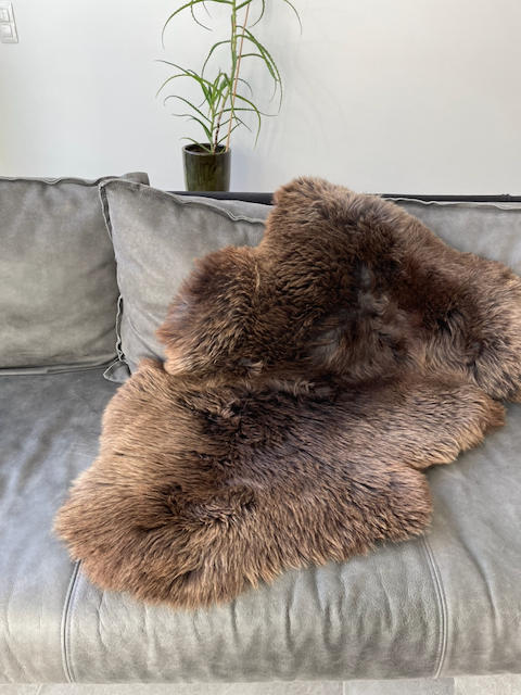 Large kortharig bruin schapenvacht