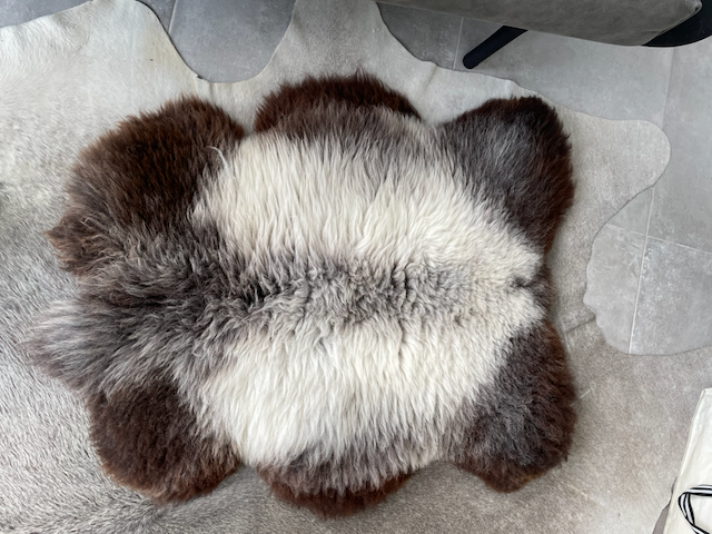 Large grijs/ bruin schapenvacht