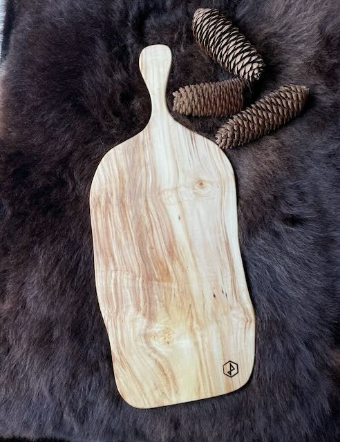 Tapasplank in gevuurde wilde kanstanje